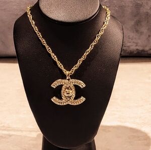 CHANEL CC 18K GOLD PLATED PENDANT W/ RHINESTONE ACCENTS ON GOLD PLATED NECKLACE